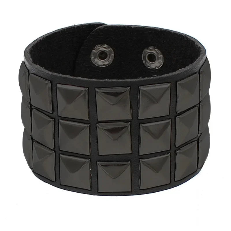 90s Heart Gothic Spike Bracelet – Adjustable Black Studded Faux Leather Punk Rock Wristband