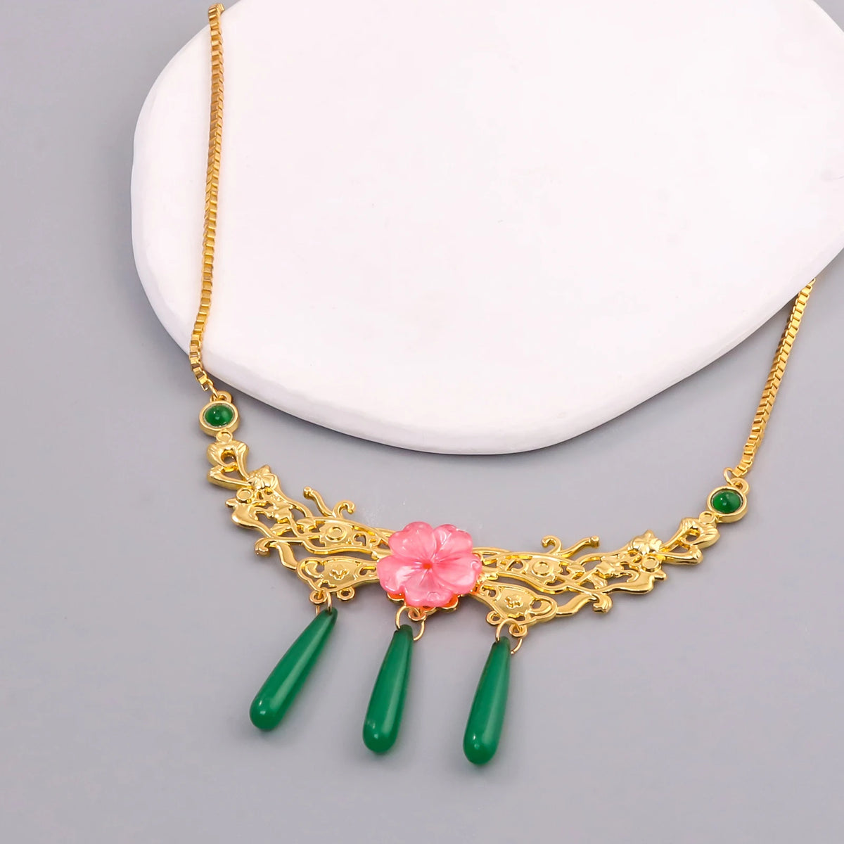 The Apothecary Diaries Maomao Cosplay Necklace & Earrings Set - Anime Jewelry Gift for Women and Girls