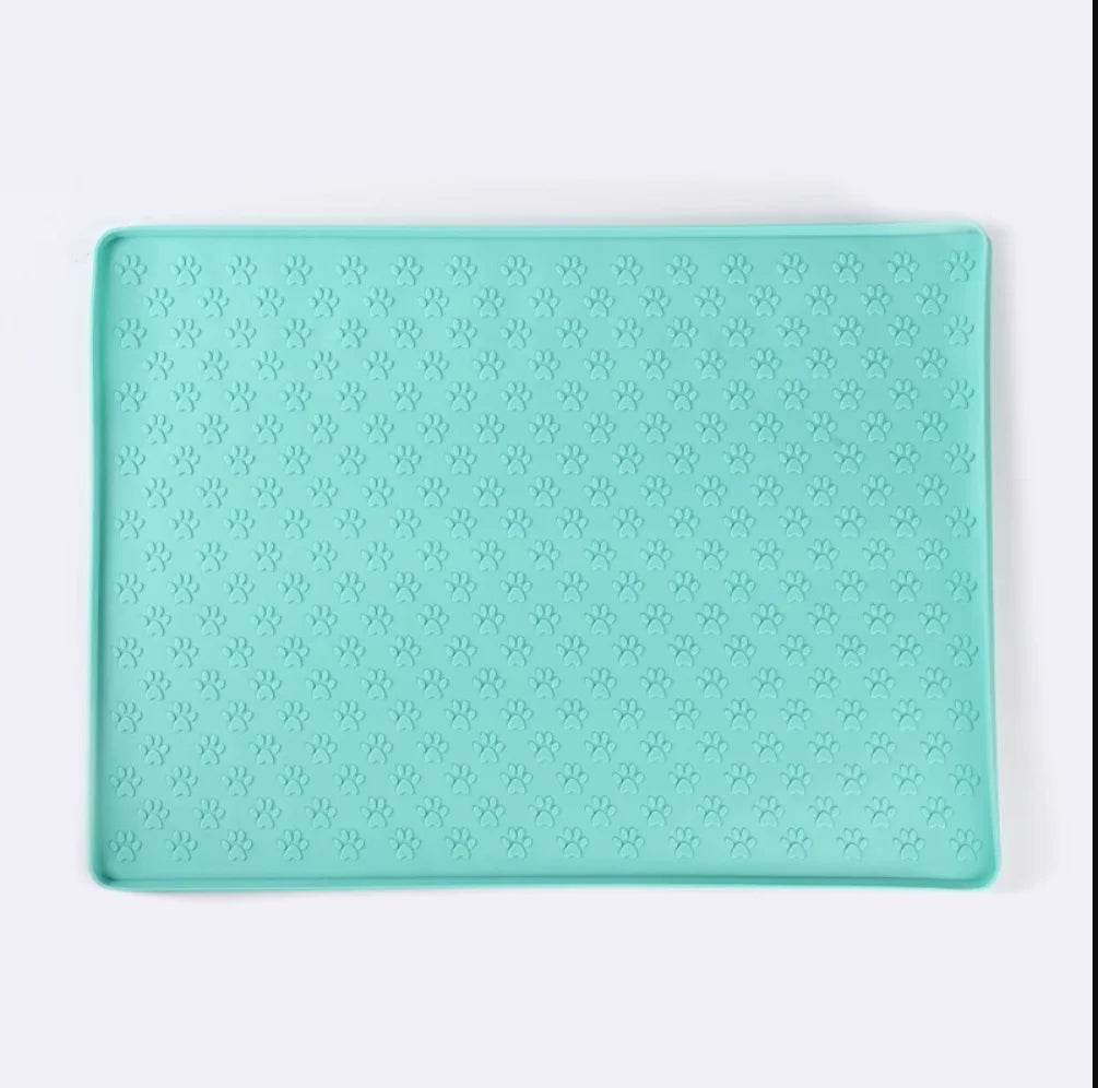 Silicone Paw Print Dog Feeding Mat, Raised Edge Non-Slip Pet Food Placemat