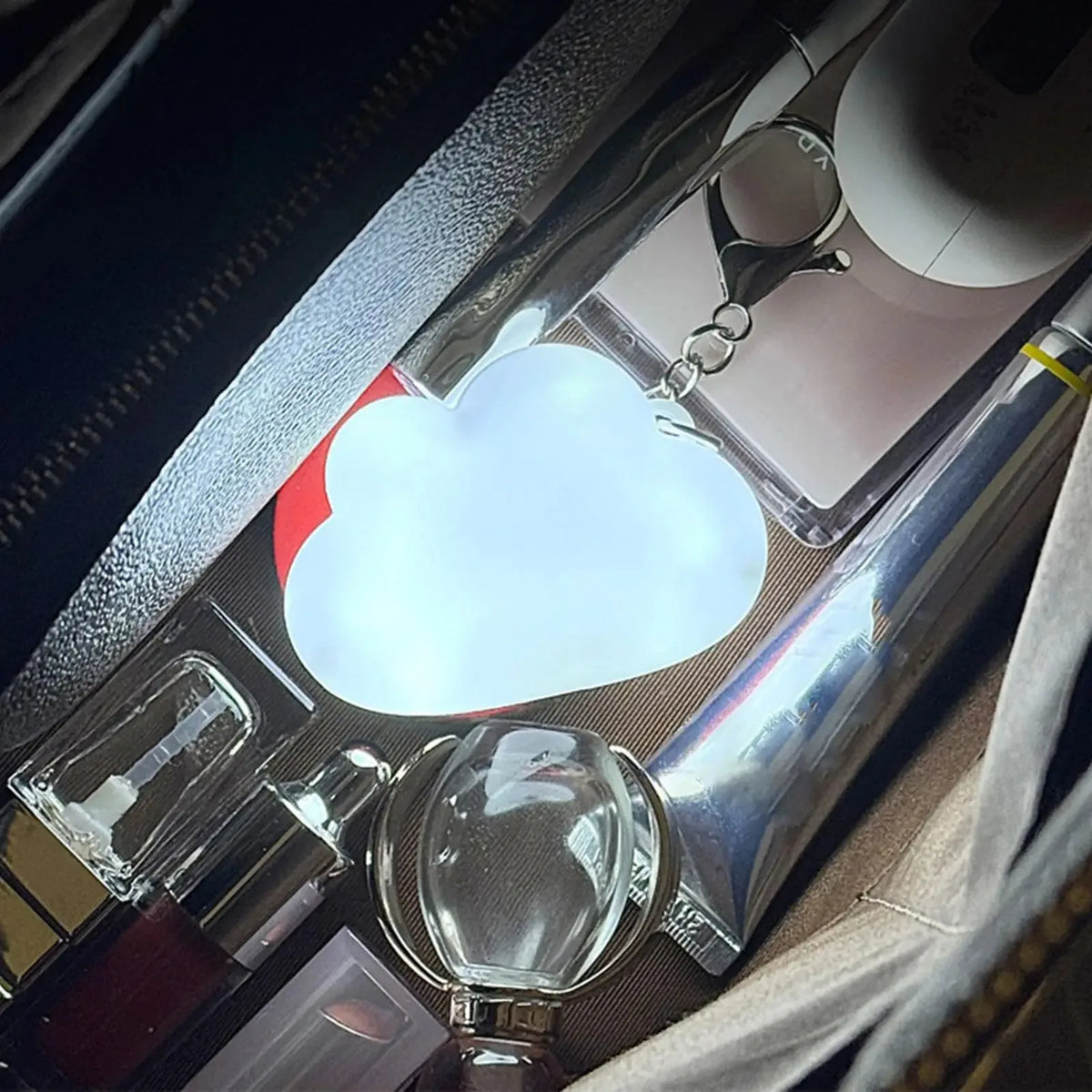 Cute Cat Paw LED Keychain – Touch Cloud Sensor Night Light for Kids Bedroom & Birthday Gift