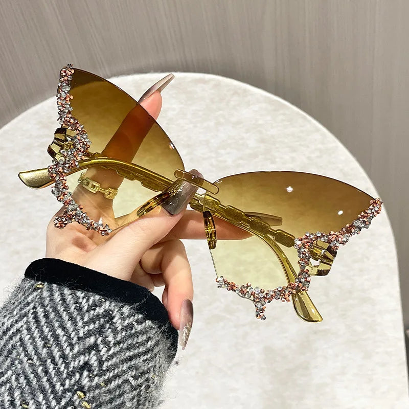 Rimless Butterfly Sunglasses – Cat-Eye Oversized Fashion Shades for Women