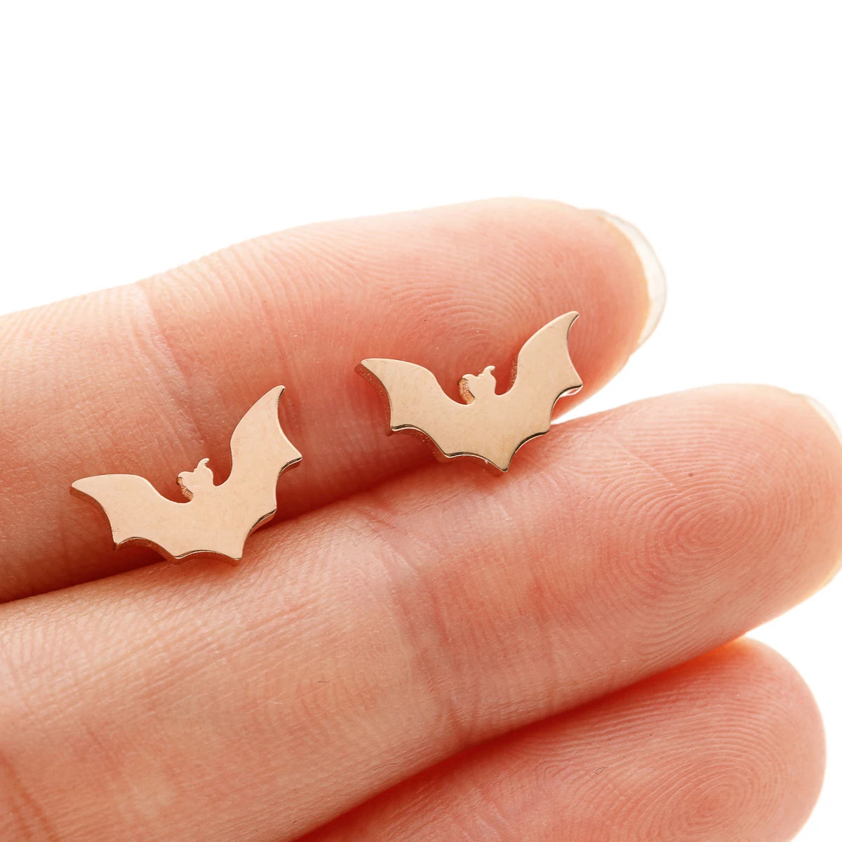 Gothic Vampire Bat Stainless Steel Tragus Stud Earring – Minimalist Halloween Piercing Jewelry for Women
