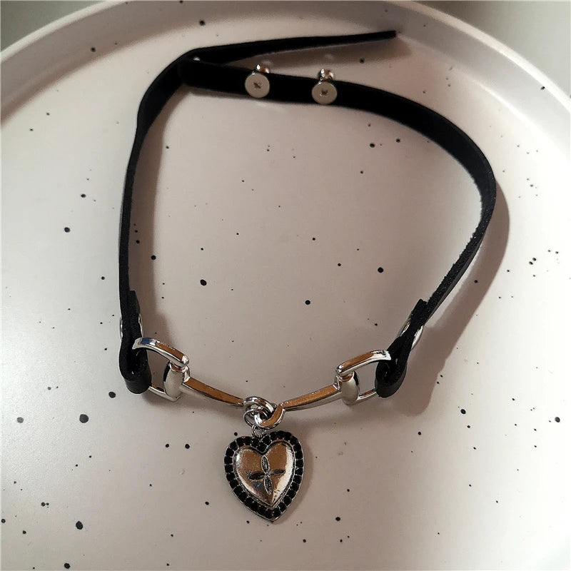 Gothic Red Butterfly Pendant Choker Necklace – Y2K Grunge Charm Jewelry with Star, Heart, Cross & Ghost Claw
