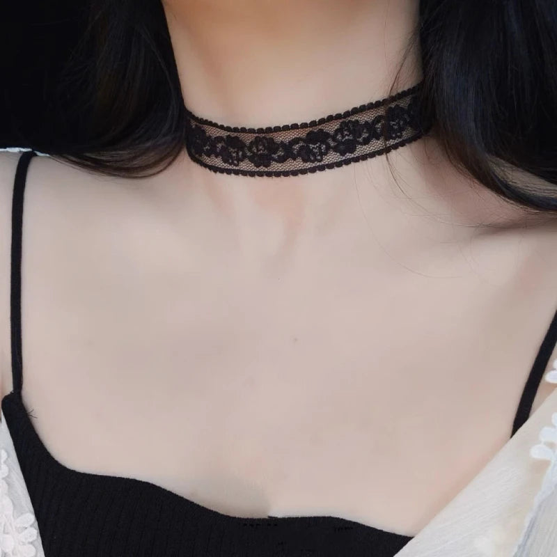Gothic Lace Flower Choker Necklace for Women – Black & White Victorian Harajuku Neck Collar, Goth Lolita Jewelry