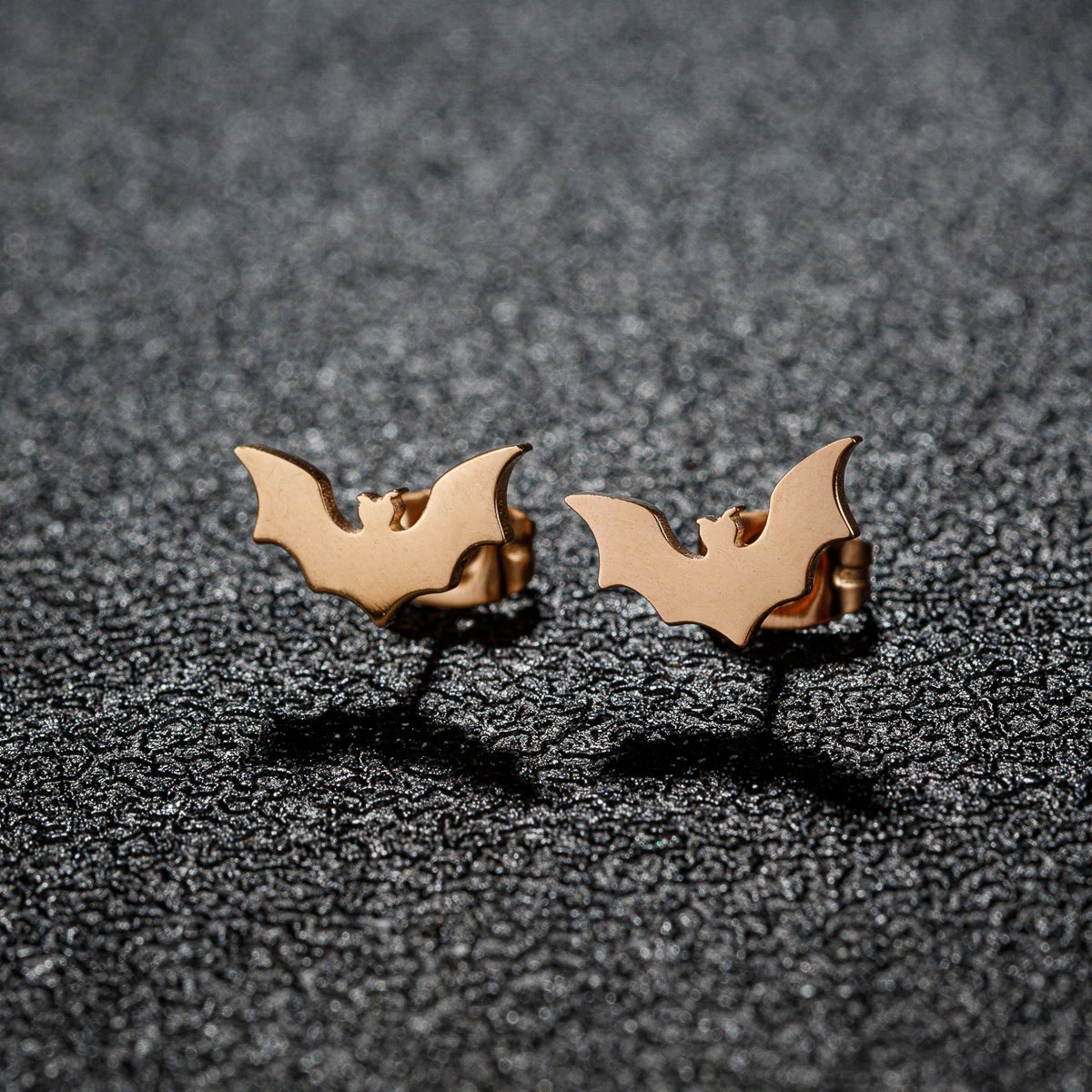 Gothic Vampire Bat Stainless Steel Tragus Stud Earring – Minimalist Halloween Piercing Jewelry for Women