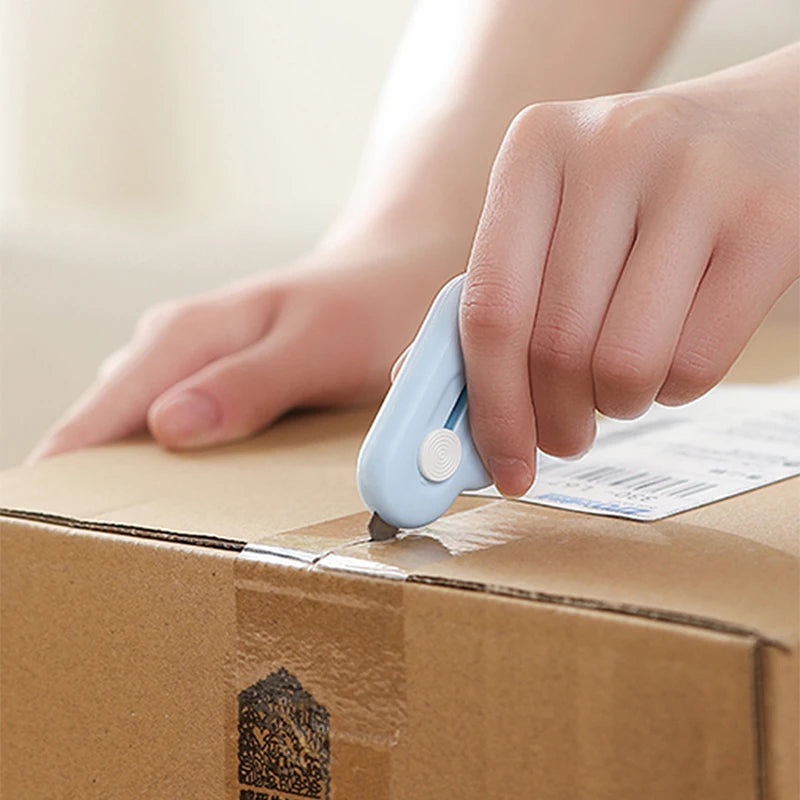Mini Utility Knife, Retractable Art Knife & Box Cutter for Crafts and Packages