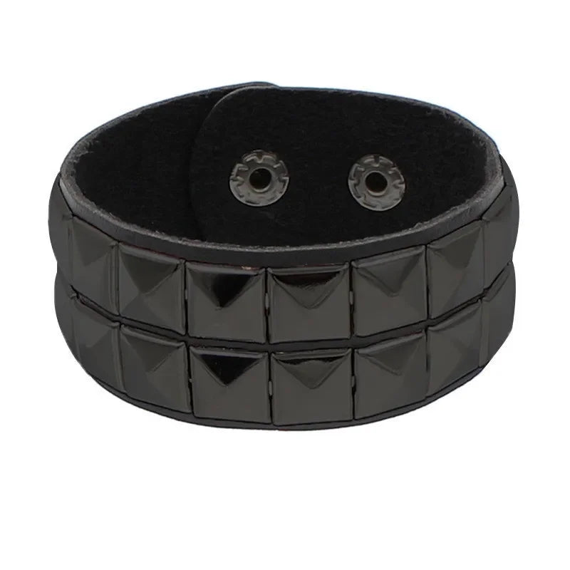 90s Heart Gothic Spike Bracelet – Adjustable Black Studded Faux Leather Punk Rock Wristband