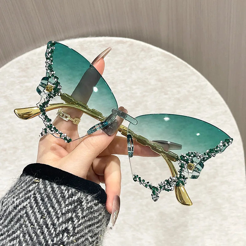 Rimless Butterfly Sunglasses – Cat-Eye Oversized Fashion Shades for Women