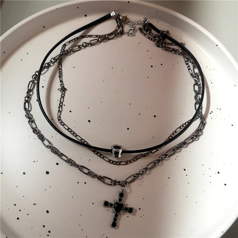 Gothic Red Butterfly Pendant Choker Necklace – Y2K Grunge Charm Jewelry with Star, Heart, Cross & Ghost Claw