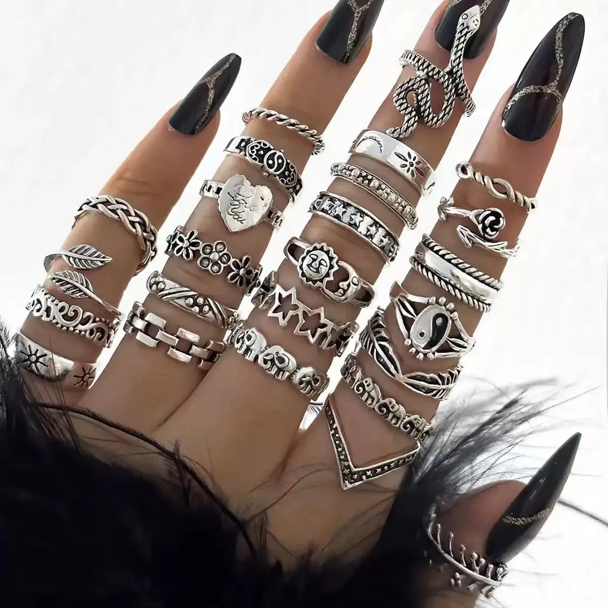 Retro Gothic Women’s Rings Set – 21 Piece Vintage Silver Stackable Knuckle Rings